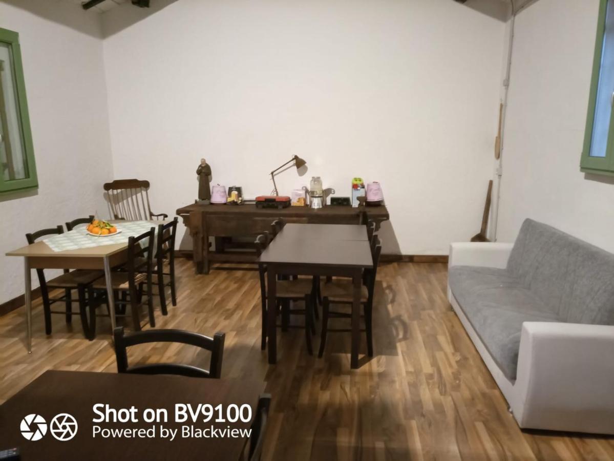 Antico Casolare Da Francesca Hotell Porto Viro Exteriör bild